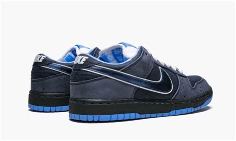 blue lobster sb dunk low.